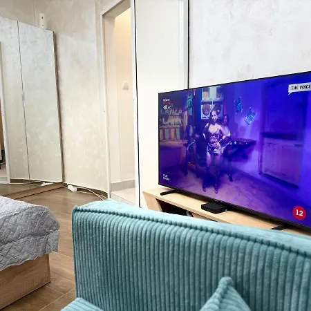 Cozy Corner 41 Apartment